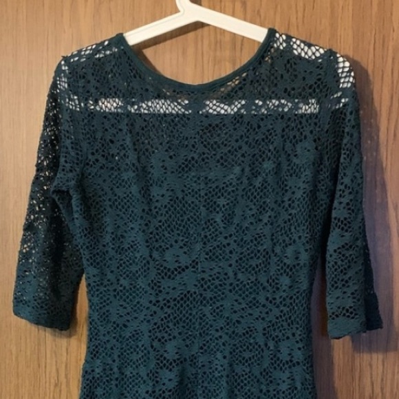 Green Lace Dress - Picture 7 of 8